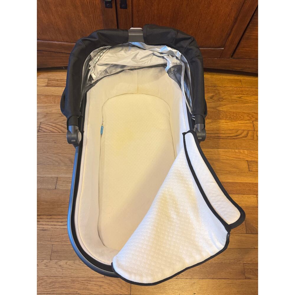 UPPAbaby Vista 2 Bassinet – Black - Picture 4 of 4